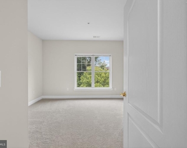 3000 Fountainview Circle - Photo Thumbnail 24