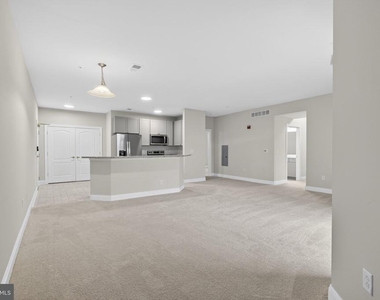 3000 Fountainview Circle - Photo Thumbnail 12