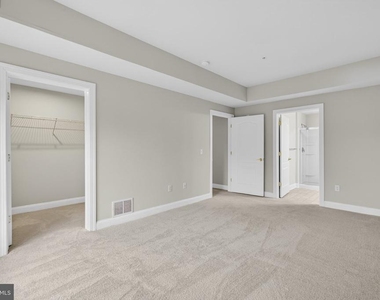 3000 Fountainview Circle - Photo Thumbnail 19