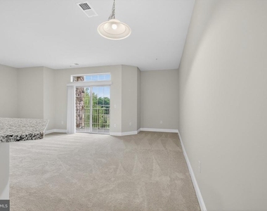 3000 Fountainview Circle - Photo Thumbnail 11