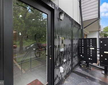 2209 M Street Ne - Photo Thumbnail 2