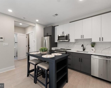 2209 M Street Ne - Photo Thumbnail 6