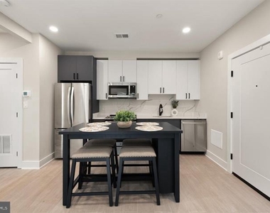 2209 M Street Ne - Photo Thumbnail 8