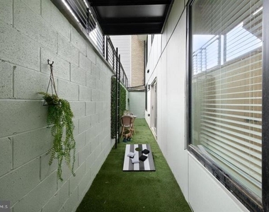 2209 M Street Ne - Photo Thumbnail 23