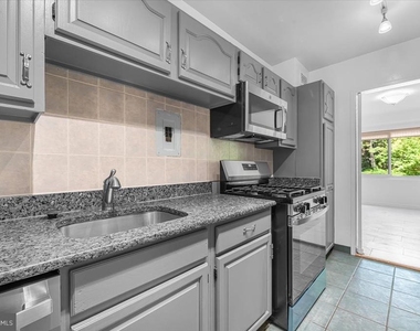 4201 Cathedral Avenue Nw - Photo Thumbnail 36