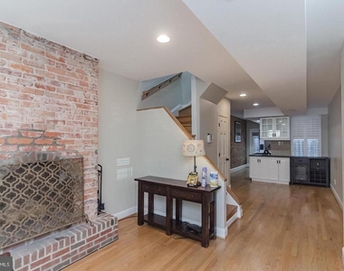 2321 17th Street Nw - Photo Thumbnail 4