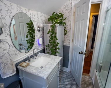 1446 Montana Avenue Ne - Photo Thumbnail 10