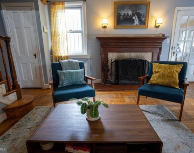 1446 Montana Avenue Ne - Photo Thumbnail 3