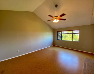 4711 Spicewood Springs Rd - Photo Thumbnail 12