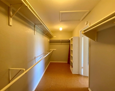 4711 Spicewood Springs Rd - Photo Thumbnail 18