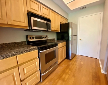 4711 Spicewood Springs Rd - Photo Thumbnail 4