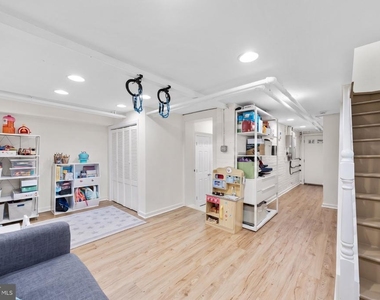 1930 37th Street Nw - Photo Thumbnail 23