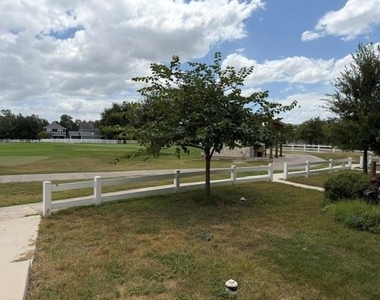 124 Martha Ln - Photo Thumbnail 14