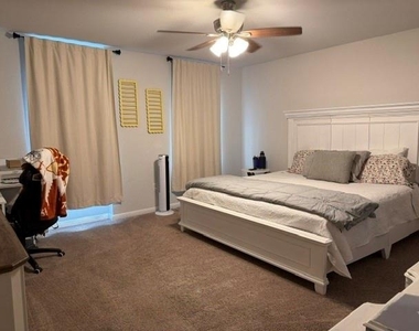 124 Martha Ln - Photo Thumbnail 6