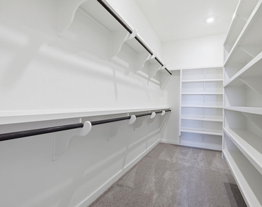 233 John Webster St - Photo Thumbnail 24