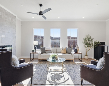 233 John Webster St - Photo Thumbnail 3