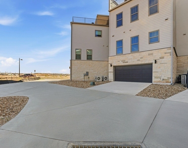 233 John Webster St - Photo Thumbnail 34