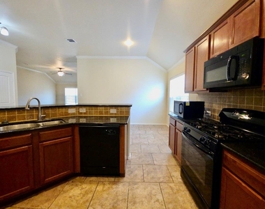 124 Jasper Trl - Photo Thumbnail 8