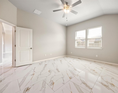 17311 Arcata Ave - Photo Thumbnail 11