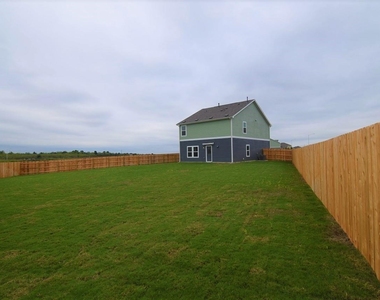 15401 Solstice Cv - Photo Thumbnail 17
