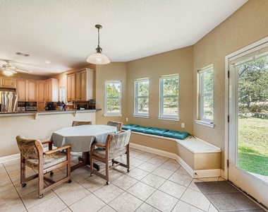 900 Wayside Drive - Photo Thumbnail 4