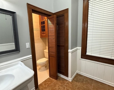 1604 S Austin Ave - Photo Thumbnail 17