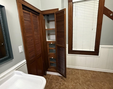 1604 S Austin Ave - Photo Thumbnail 18
