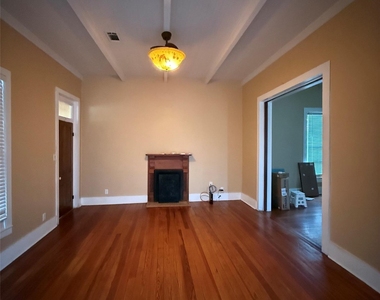 1604 S Austin Ave - Photo Thumbnail 8