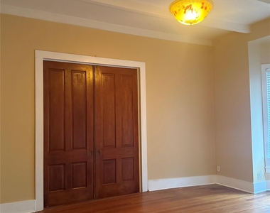 1604 S Austin Ave - Photo Thumbnail 10