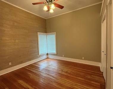 1604 S Austin Ave - Photo Thumbnail 14