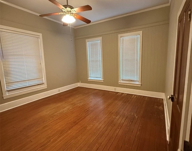 1604 S Austin Ave - Photo Thumbnail 23