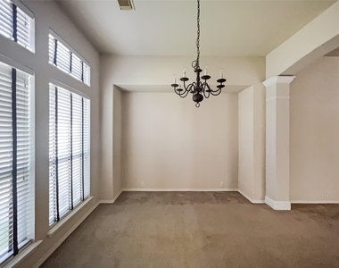 11112 Jockey Bluff Dr - Photo Thumbnail 12