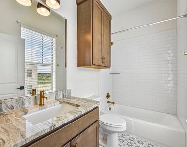 245 John Webster St - Photo Thumbnail 20