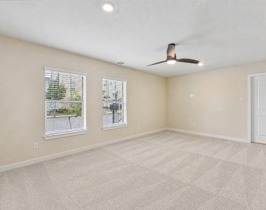 245 John Webster St - Photo Thumbnail 13