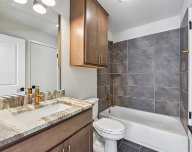 245 John Webster St - Photo Thumbnail 15