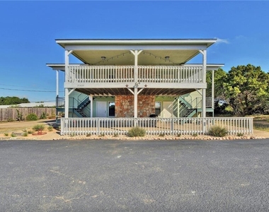 20800 Bonanza St - Photo Thumbnail 1