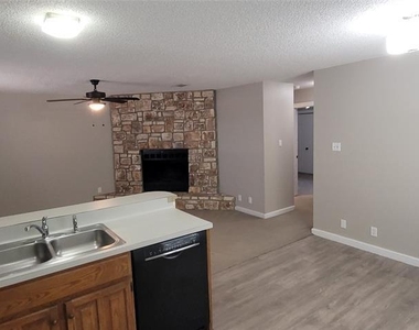20800 Bonanza St - Photo Thumbnail 8