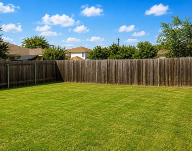 1509 Nettie Dr - Photo Thumbnail 8