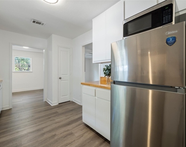 2509 Quarry Rd - Photo Thumbnail 18