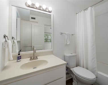 2509 Quarry Rd - Photo Thumbnail 7