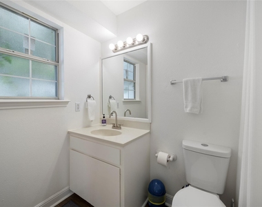 2509 Quarry Rd - Photo Thumbnail 6