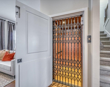 213 John Webster St - Photo Thumbnail 11