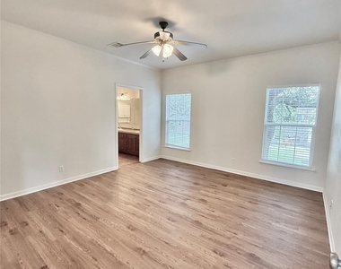289 Heatherwood Dr - Photo Thumbnail 12