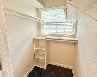 289 Heatherwood Dr - Photo Thumbnail 16