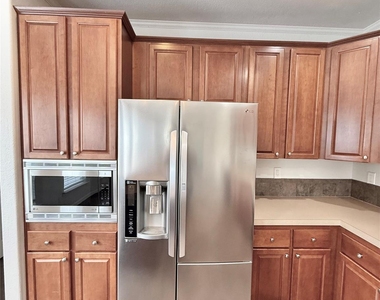 289 Heatherwood Dr - Photo Thumbnail 8