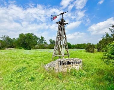 289 Heatherwood Dr - Photo Thumbnail 3