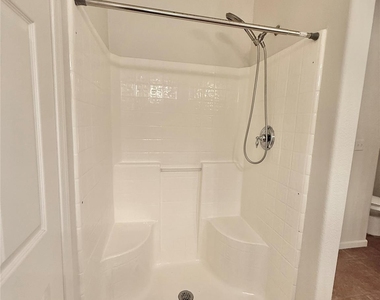 289 Heatherwood Dr - Photo Thumbnail 15