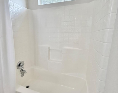 289 Heatherwood Dr - Photo Thumbnail 22