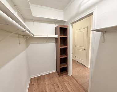 289 Heatherwood Dr - Photo Thumbnail 14