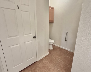 289 Heatherwood Dr - Photo Thumbnail 17